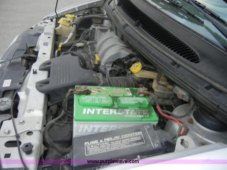 image for item D4807 2000 Dodge Grand Caravan Sport mini van