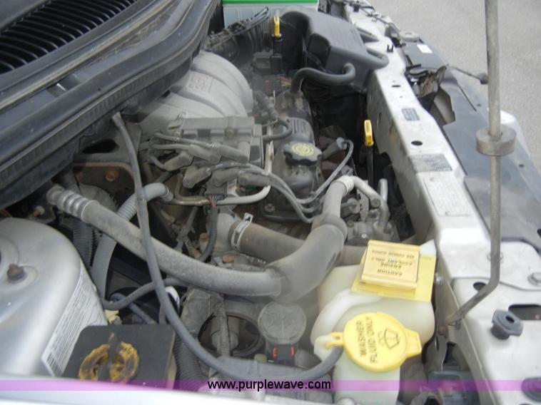 image for item D4807 2000 Dodge Grand Caravan Sport mini van