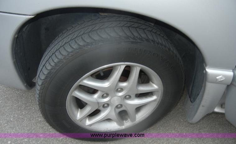 image for item D4807 2000 Dodge Grand Caravan Sport mini van