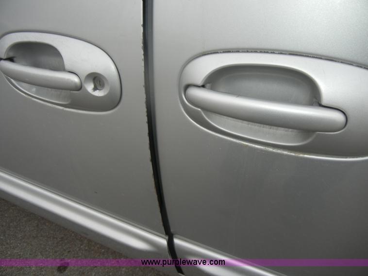 image for item D4807 2000 Dodge Grand Caravan Sport mini van