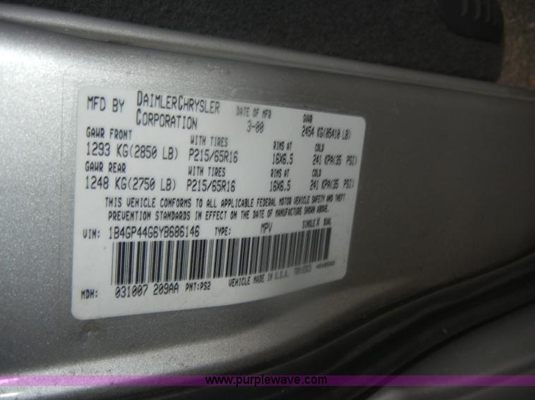image for item D4807 2000 Dodge Grand Caravan Sport mini van
