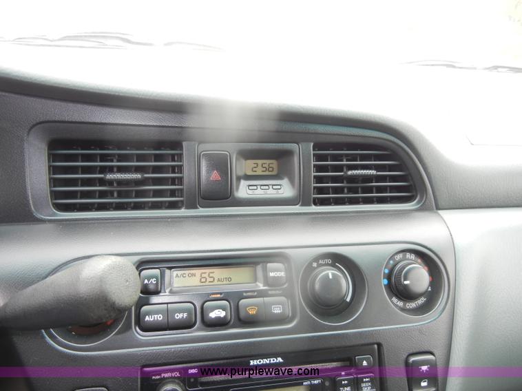 image for item D4809 2000 Honda Odyssey EX mini van