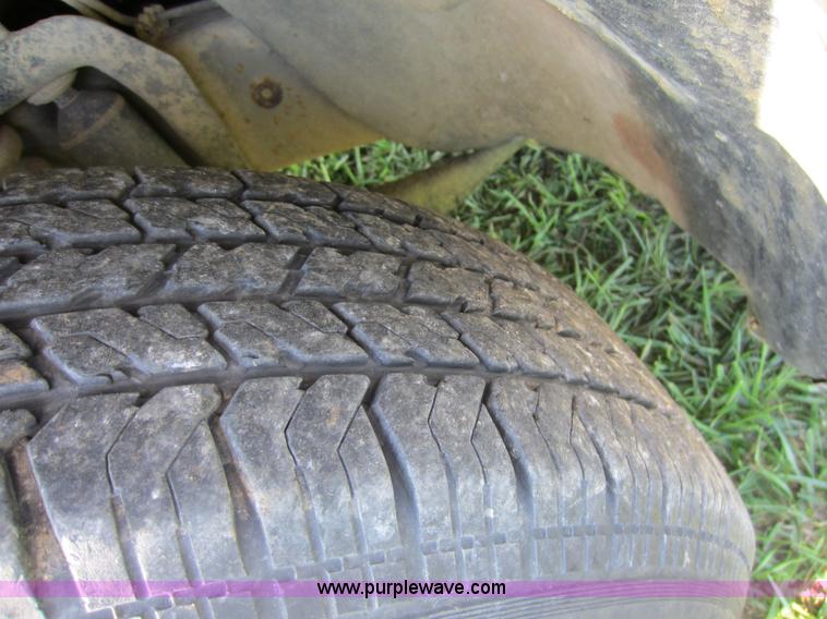 image for item D5677 1991 Ford Explorer SUV