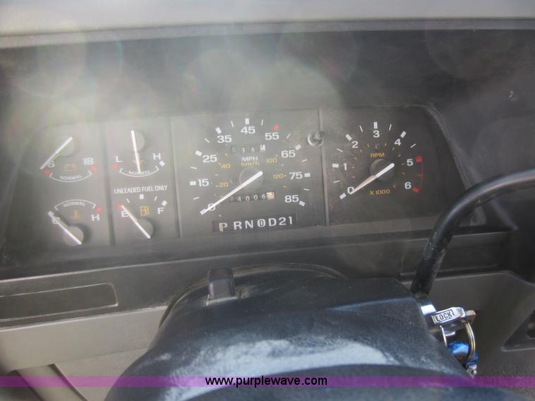 image for item D5677 1991 Ford Explorer SUV