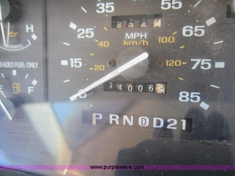 image for item D5677 1991 Ford Explorer SUV