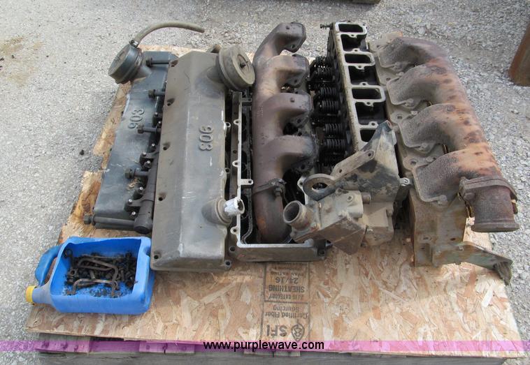 image for item E5550 Cummins VT903 turbo diesel engine