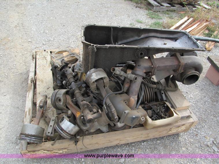 image for item E5550 Cummins VT903 turbo diesel engine