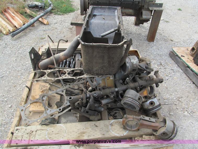 image for item E5550 Cummins VT903 turbo diesel engine