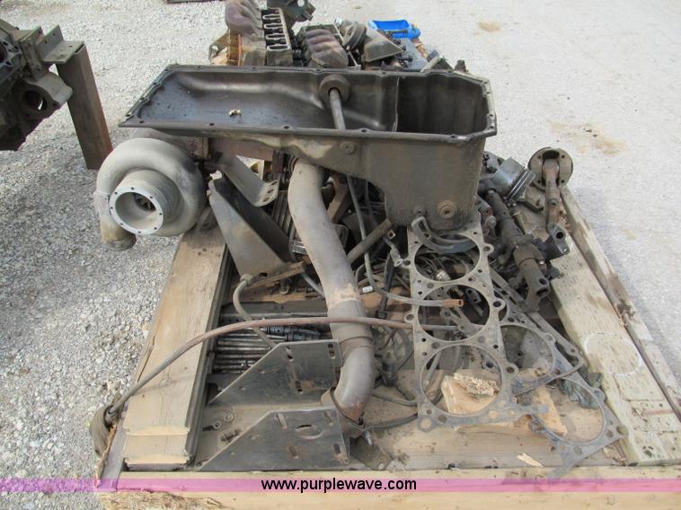 image for item E5550 Cummins VT903 turbo diesel engine