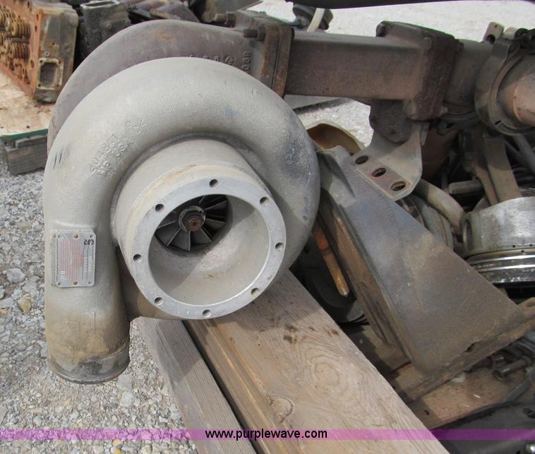 image for item E5550 Cummins VT903 turbo diesel engine