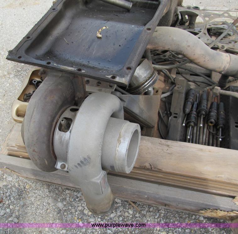 image for item E5550 Cummins VT903 turbo diesel engine