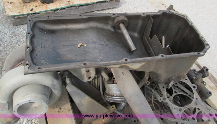 image for item E5550 Cummins VT903 turbo diesel engine