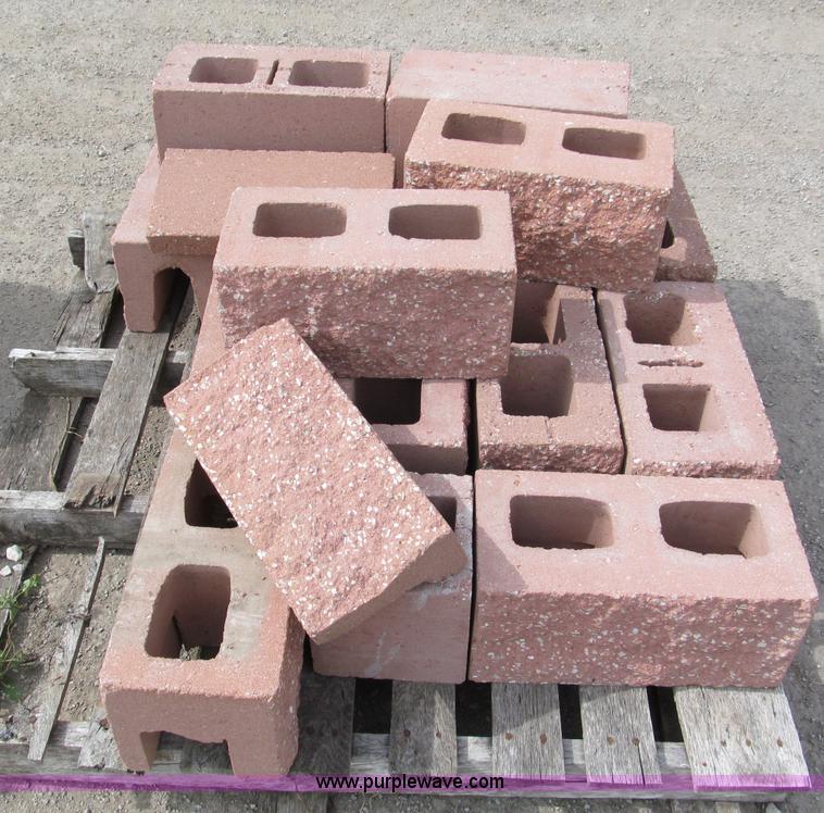 image for item E5552 Assorted blocks and stones