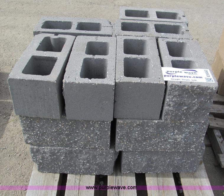 image for item E5552 Assorted blocks and stones