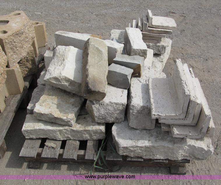 image for item E5552 Assorted blocks and stones