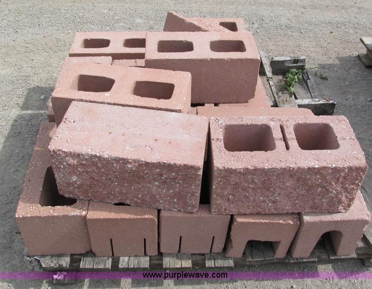 image for item E5552 Assorted blocks and stones