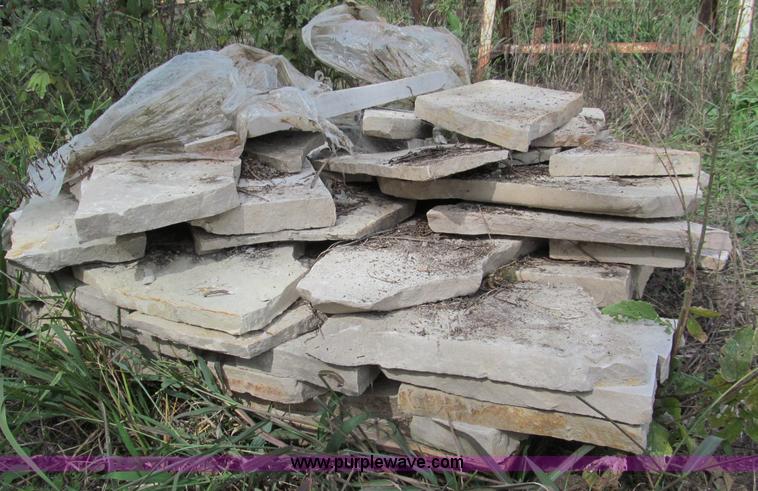 image for item E5552 Assorted blocks and stones