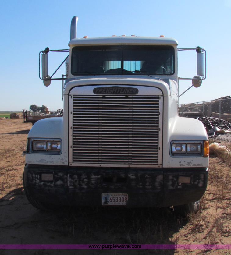 image for item E8088 1989 Freightliner FLD semi truck