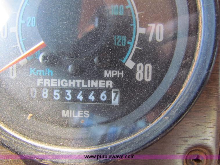 image for item E8088 1989 Freightliner FLD semi truck