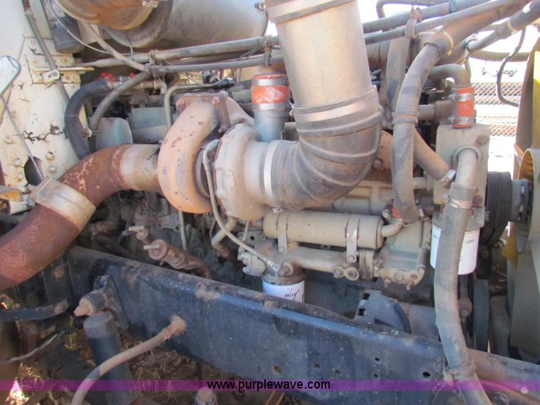 image for item E8088 1989 Freightliner FLD semi truck