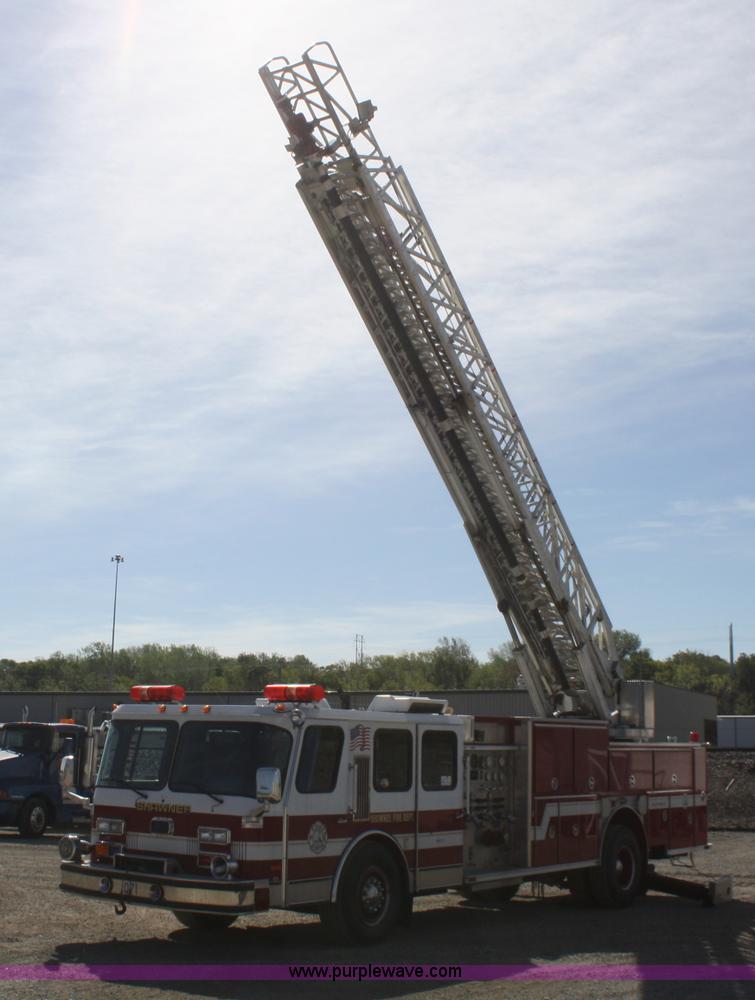 image for item F2526 1989 Federal Motors Emergency One Hurricane firetruck