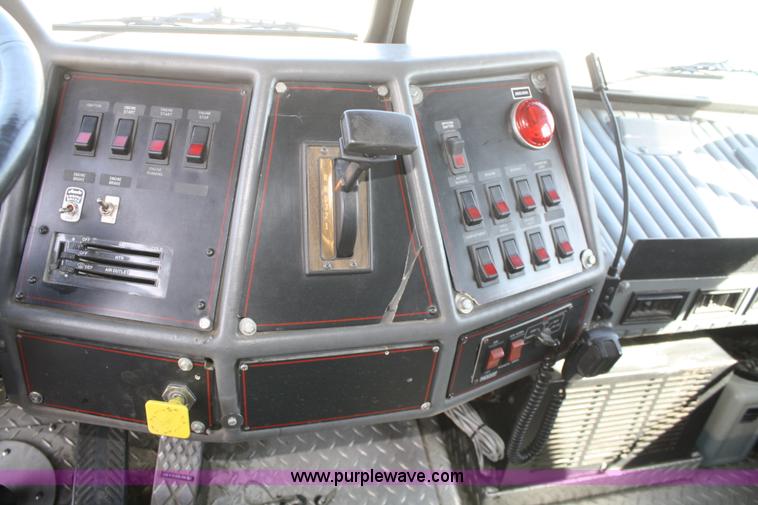 image for item F2526 1989 Federal Motors Emergency One Hurricane firetruck