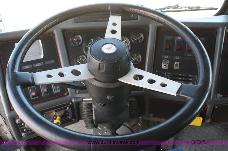 image for item F2526 1989 Federal Motors Emergency One Hurricane firetruck