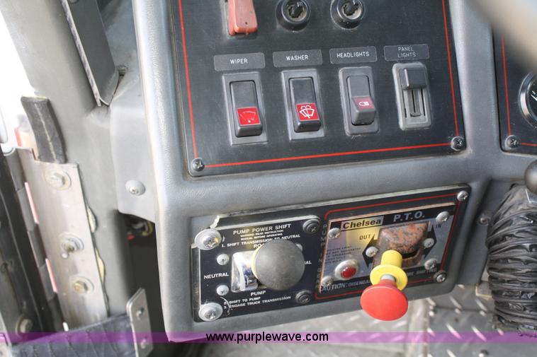 image for item F2526 1989 Federal Motors Emergency One Hurricane firetruck