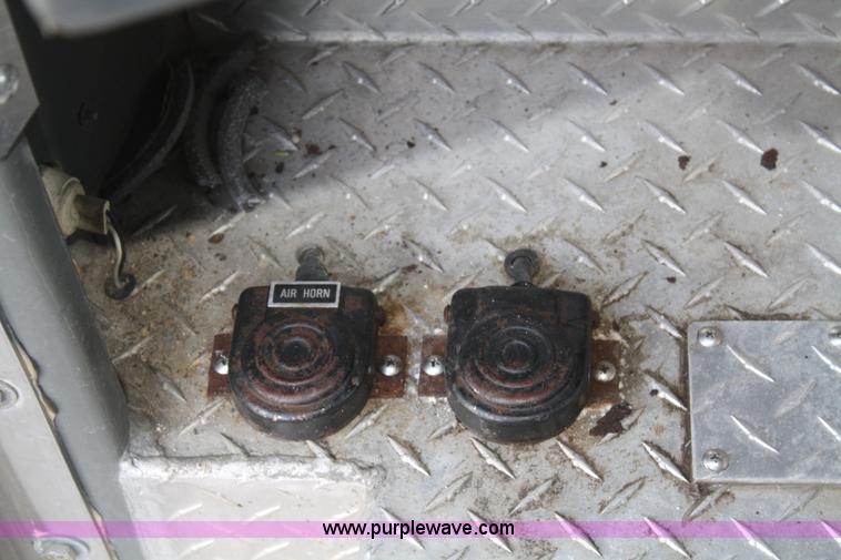 image for item F2526 1989 Federal Motors Emergency One Hurricane firetruck