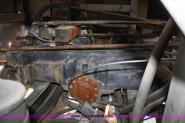 image for item F2526 1989 Federal Motors Emergency One Hurricane firetruck