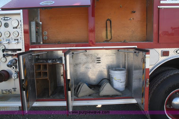 image for item F2526 1989 Federal Motors Emergency One Hurricane firetruck