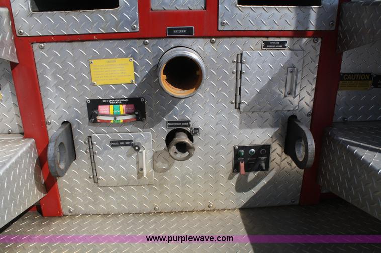 image for item F2526 1989 Federal Motors Emergency One Hurricane firetruck