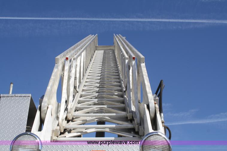 image for item F2526 1989 Federal Motors Emergency One Hurricane firetruck