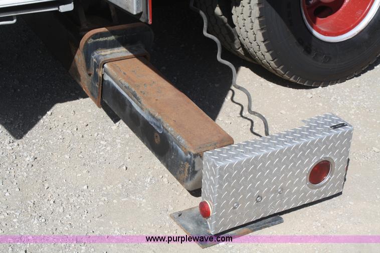 image for item F2526 1989 Federal Motors Emergency One Hurricane firetruck