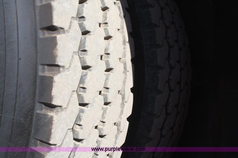 image for item F2526 1989 Federal Motors Emergency One Hurricane firetruck