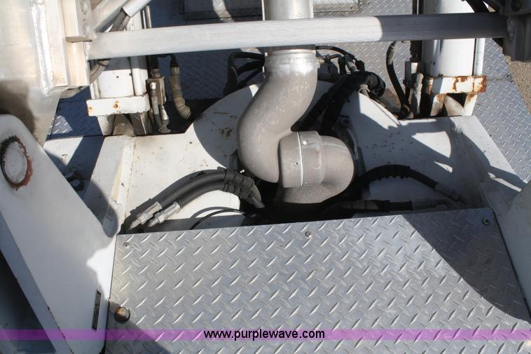 image for item F2526 1989 Federal Motors Emergency One Hurricane firetruck