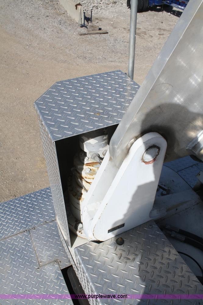 image for item F2526 1989 Federal Motors Emergency One Hurricane firetruck