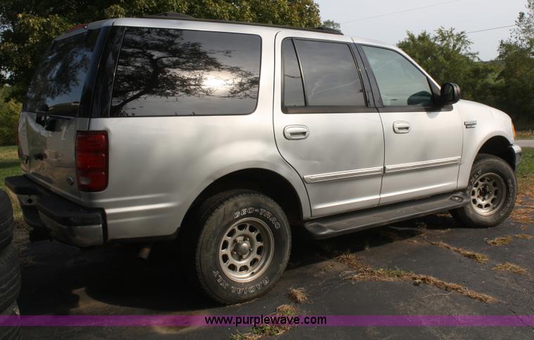 image for item F2595 2000 Ford Expedition XLT SUV