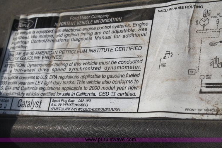 image for item F2595 2000 Ford Expedition XLT SUV
