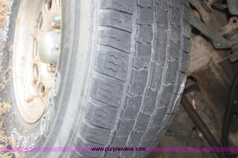image for item F2595 2000 Ford Expedition XLT SUV