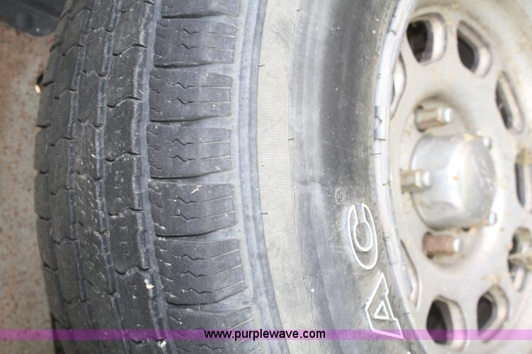 image for item F2595 2000 Ford Expedition XLT SUV