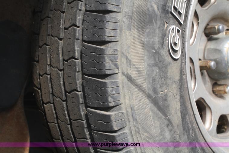 image for item F2595 2000 Ford Expedition XLT SUV
