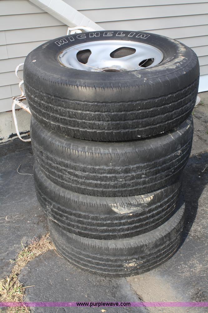 image for item F2595 2000 Ford Expedition XLT SUV