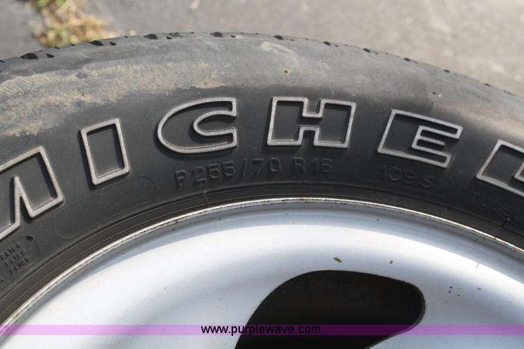 image for item F2595 2000 Ford Expedition XLT SUV