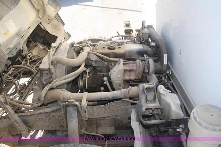 image for item F2623 1996 Isuzu NPR box truck