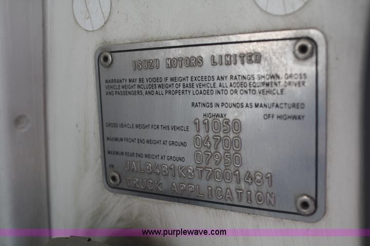 image for item F2623 1996 Isuzu NPR box truck