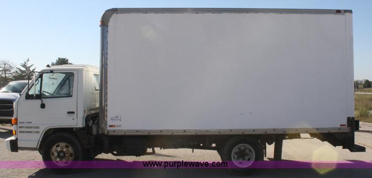image for item F2624 1990 Isuzu box truck
