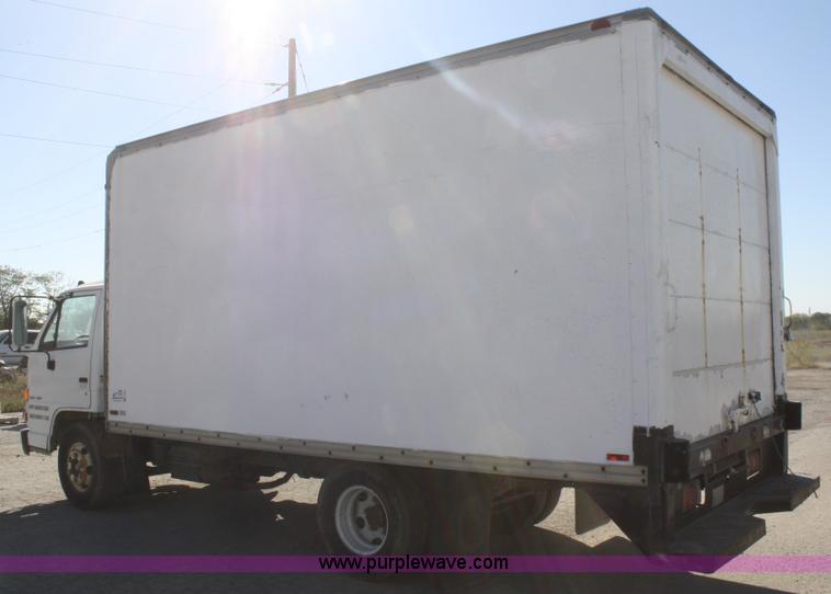 image for item F2624 1990 Isuzu box truck
