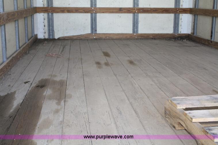 image for item F2624 1990 Isuzu box truck