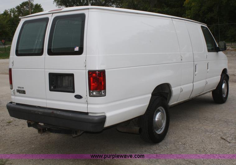 image for item F2634 2004 Ford Econoline E350 extended cargo van